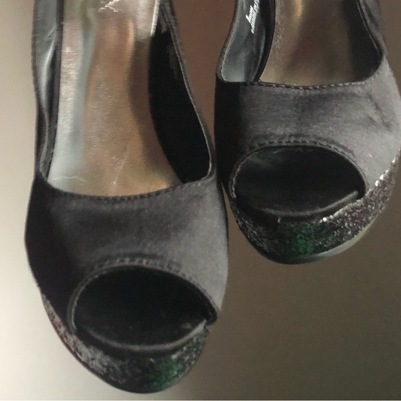 Black Satin Sequins Black 5" High Wedges Size 6 - Picture 2 of 5